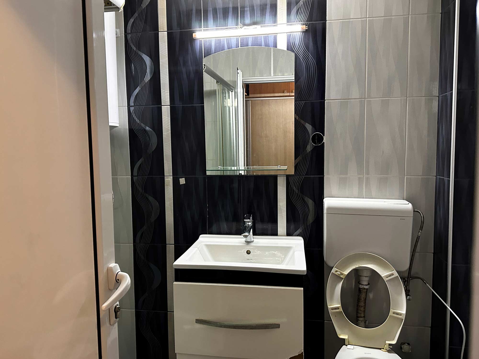 bathroom, toilet, sink, mirror,