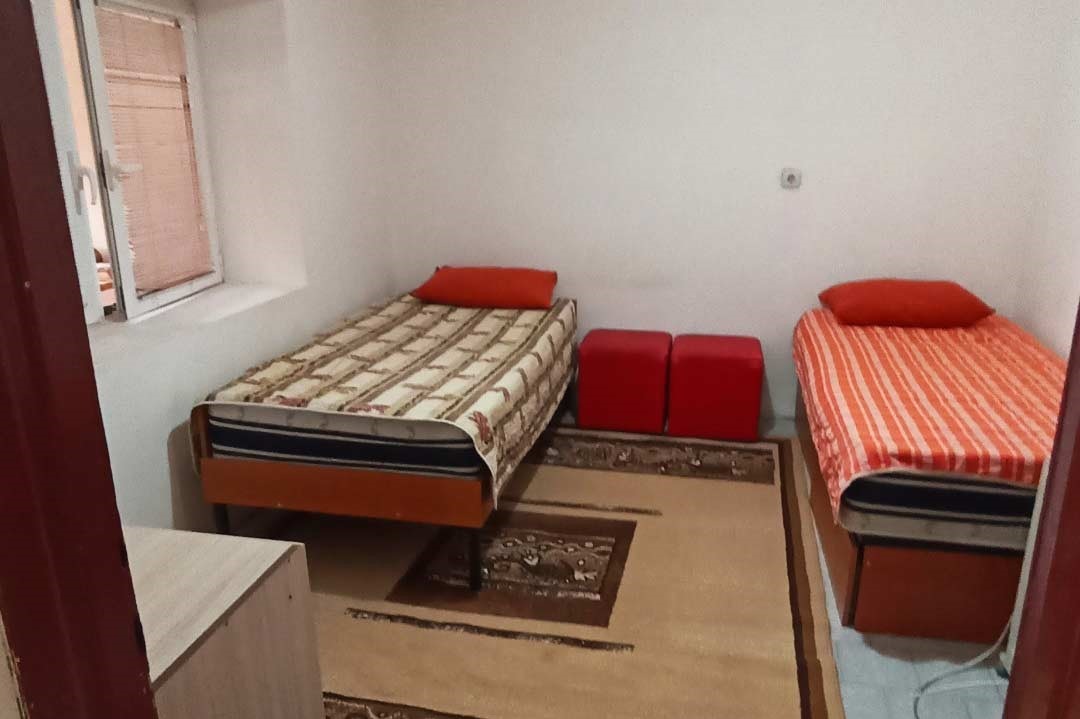 two, single, beds, bedroom