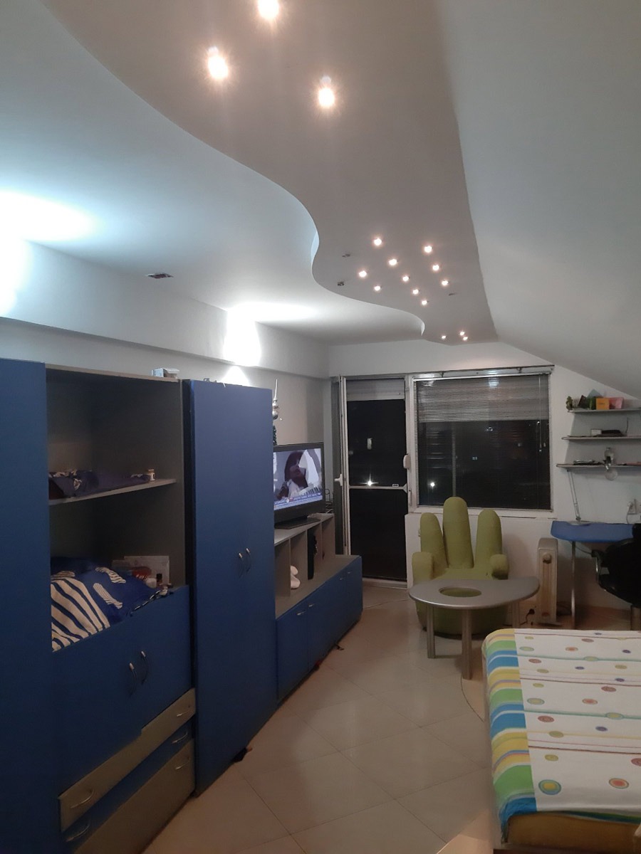 Bedroom, bed, chair, tv,