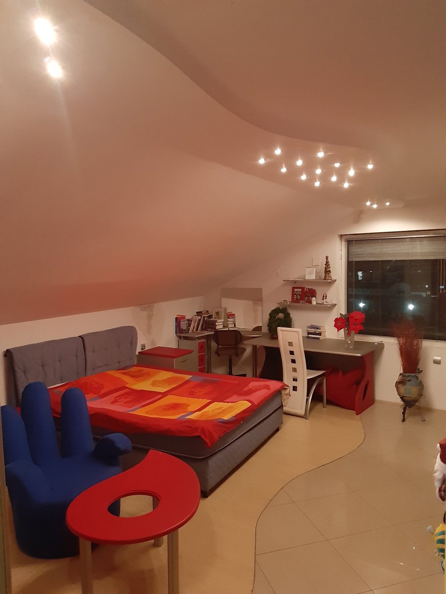 Bedroom, bed, chair,