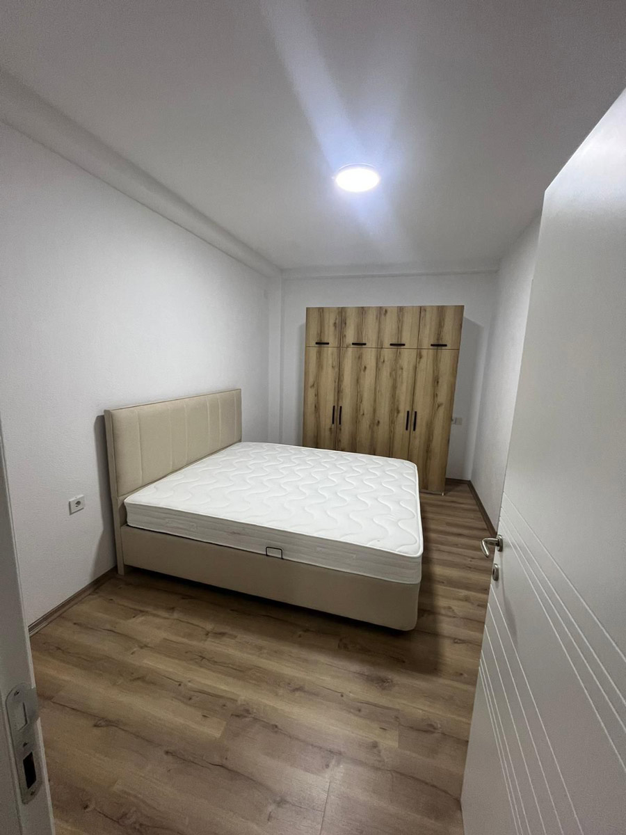 bedroom, double bed,
